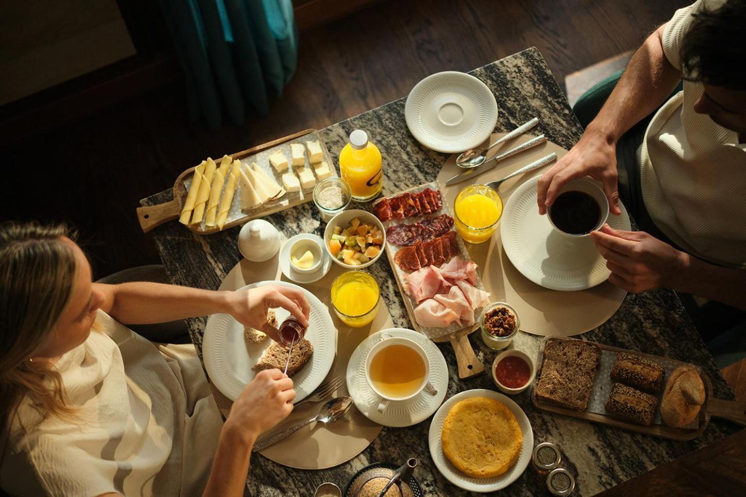 엘 요렌크 파르크 데 라 마르 호텔 팔마데마요르카 외부 사진 A typical breakfast